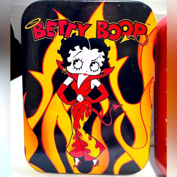✨HOST PICK✨ Vintage 2003 Betty Boop Tin Box with Flame Design - Picture 8 of 16